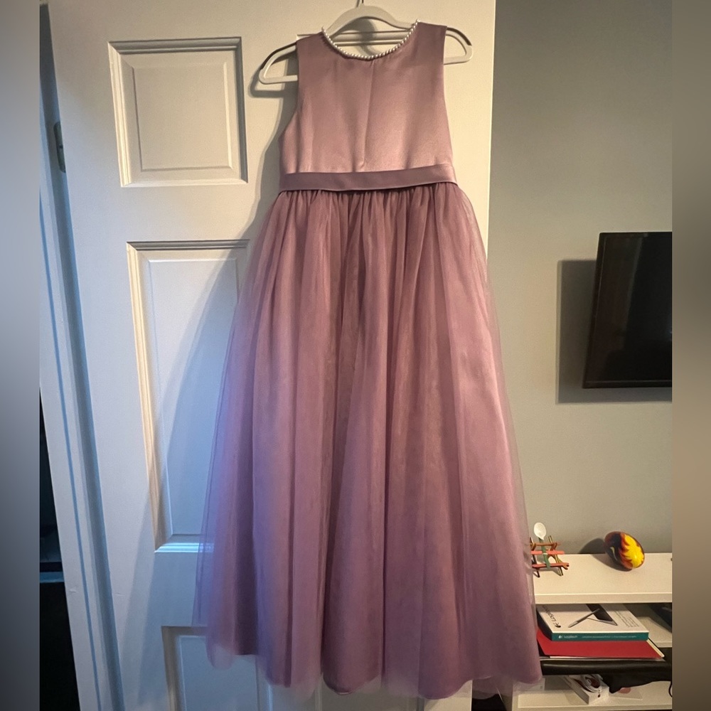 Girls flower girl/party dress.  Size 7. Brand new. With tags.